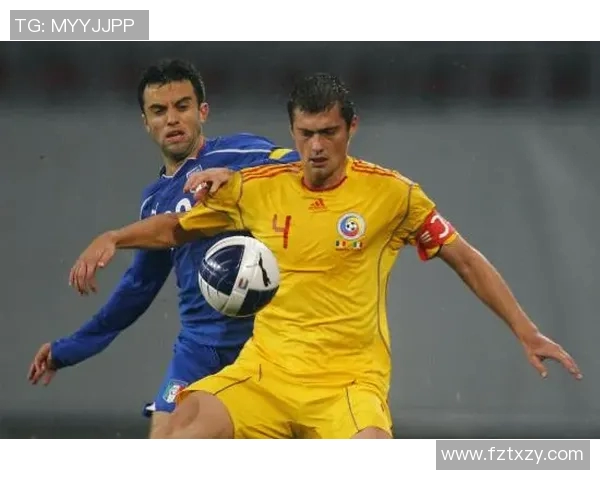 罗西与足球明星亲密合影高清展现运动魅力与友谊瞬间