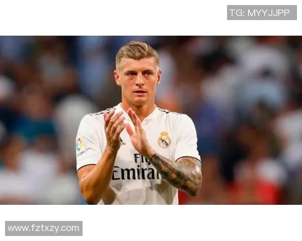 东德足球传奇人物的辉煌历程与影响力探讨